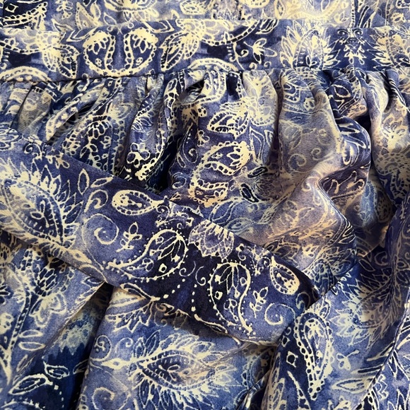NWT Aqua Women’s Paisley Handkerchief-Hem Dress in Blue/White Paisley - Picture 9 of 10